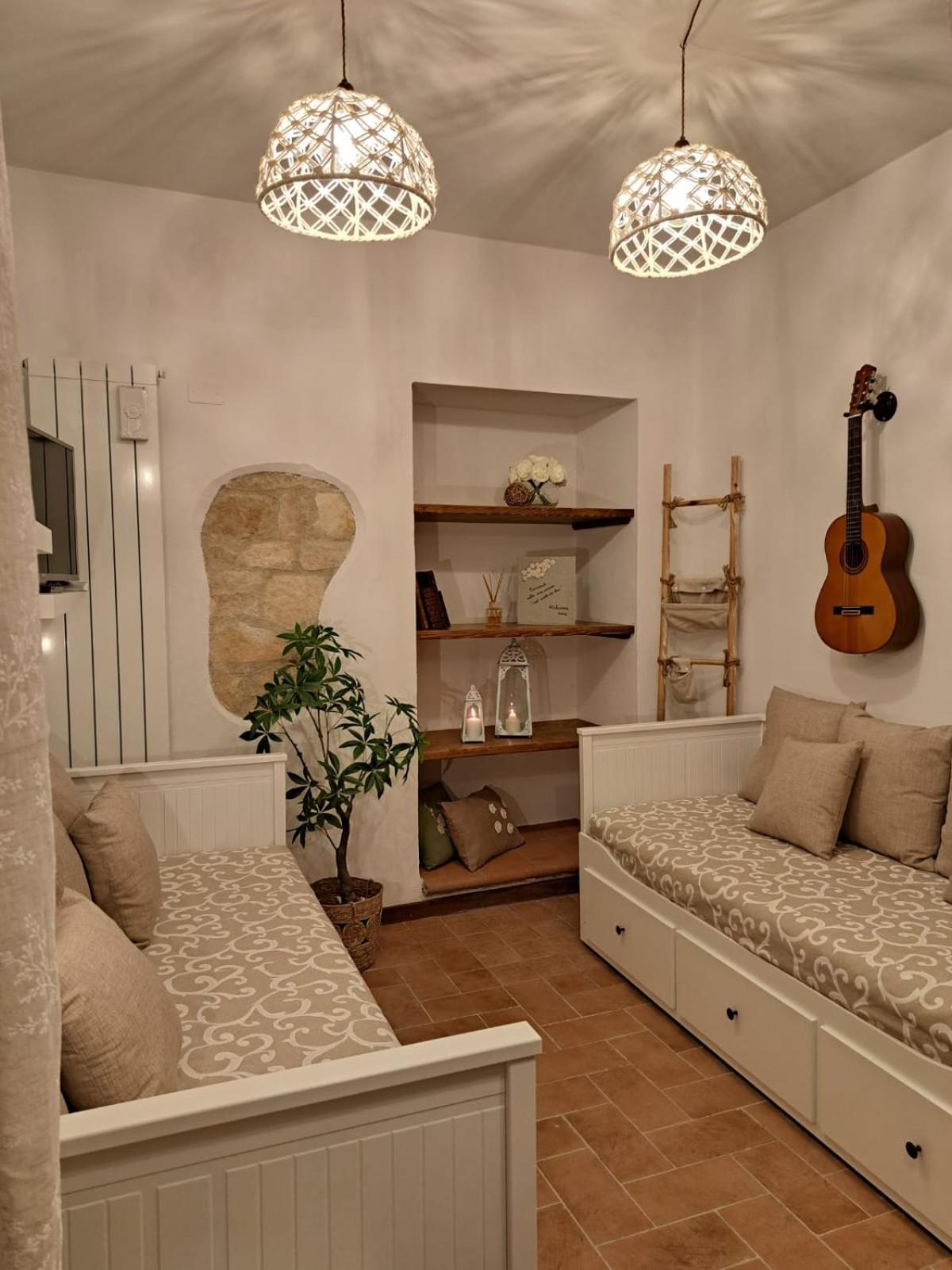 Nel Vicolo Dei Baci - Casa Vacanze Al Bacio スペッロ エクステリア 写真